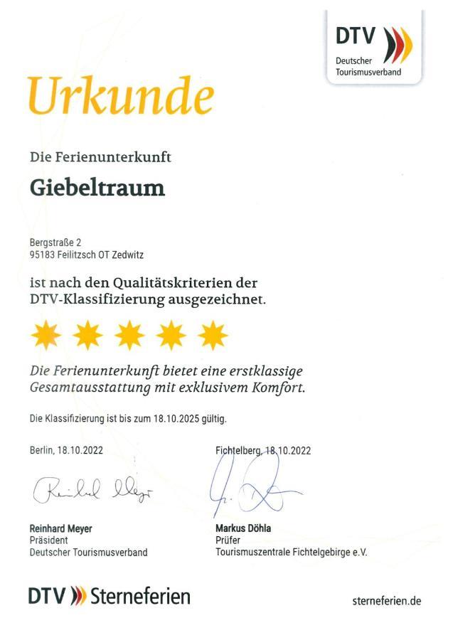 Chalet-Ferienwohnung Giebeltraum, 115 Qm, Wellness/Fitness/Sauna - Bergroedelhof Feilitzsch Bagian luar foto