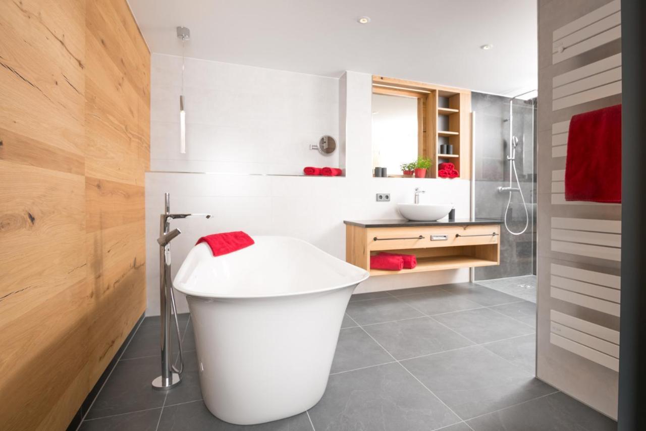 Chalet-Ferienwohnung Giebeltraum, 115 Qm, Wellness/Fitness/Sauna - Bergroedelhof Feilitzsch Bagian luar foto