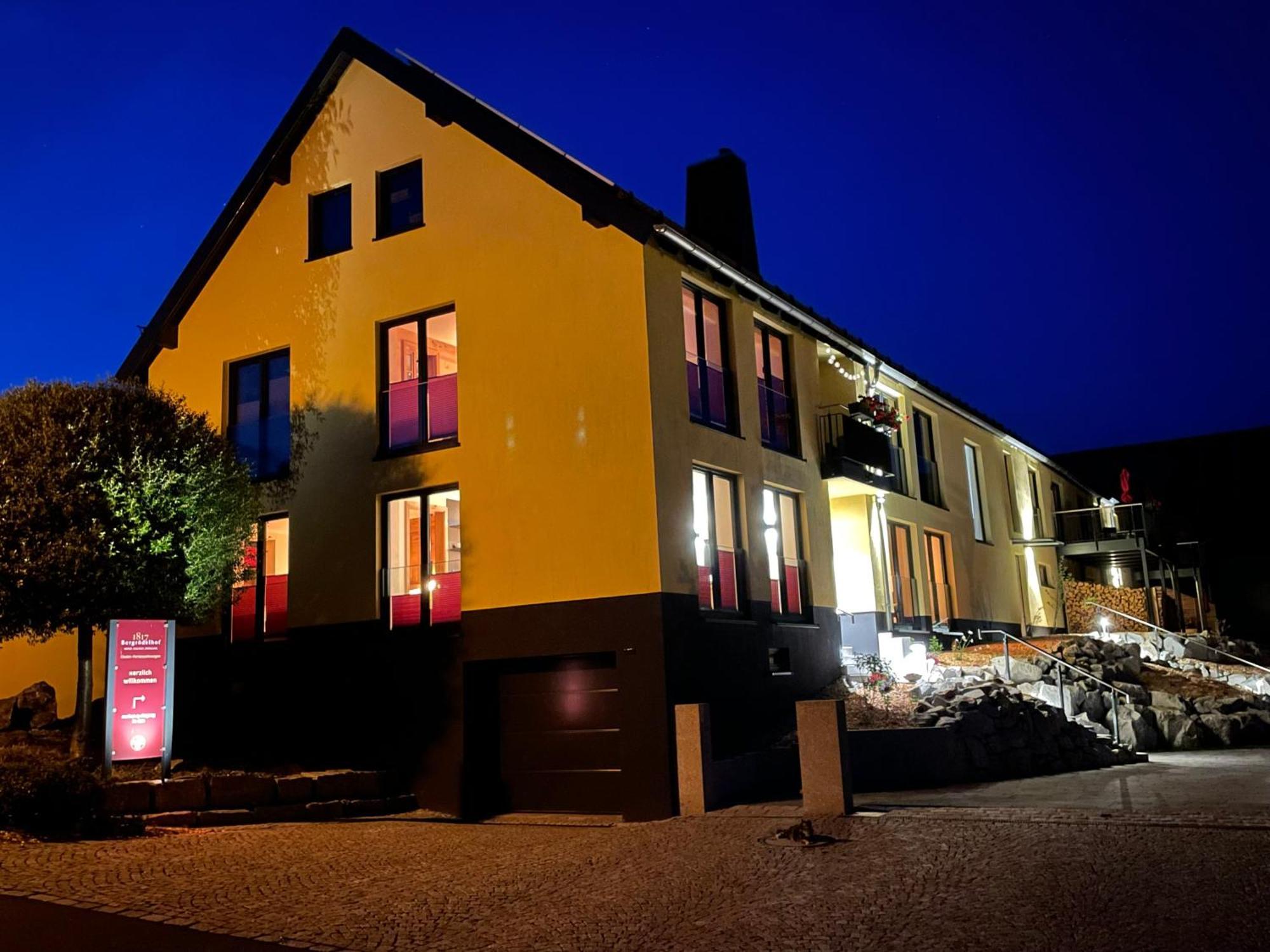 Chalet-Ferienwohnung Giebeltraum, 115 Qm, Wellness/Fitness/Sauna - Bergroedelhof Feilitzsch Bagian luar foto