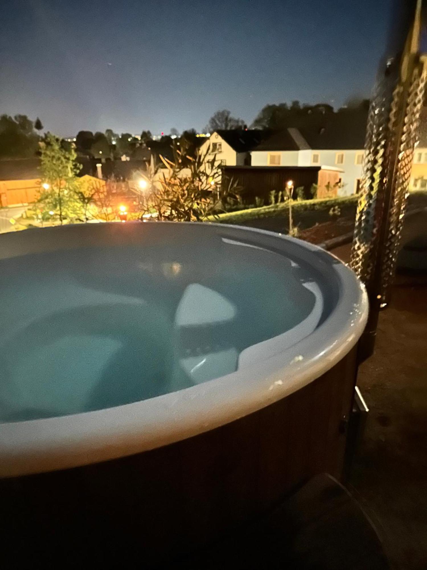 Chalet-Ferienwohnung Giebeltraum, 115 Qm, Wellness/Fitness/Sauna - Bergroedelhof Feilitzsch Bagian luar foto
